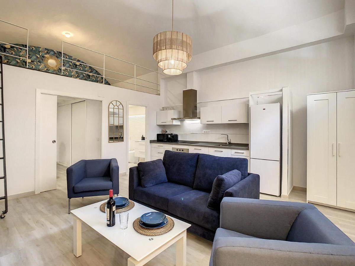 Apartcity Triana Севиля Екстериор снимка