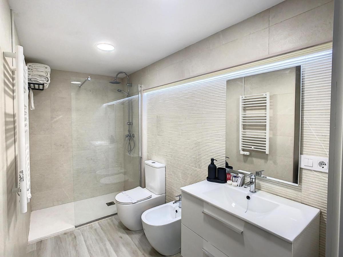 Apartcity Triana Севиля Екстериор снимка